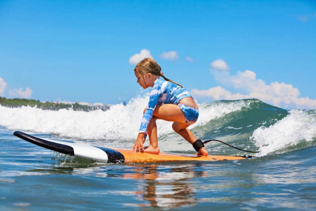 Esportes Aquáticos e Radicais com Aulas de Surf