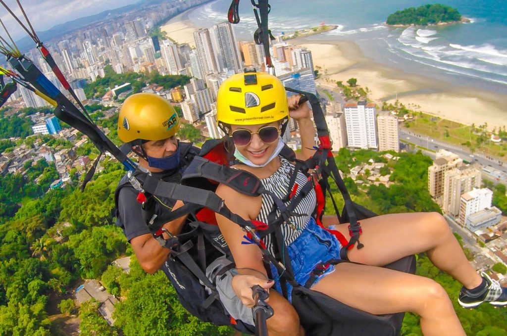 Vôo de Paraglider no Guarujá