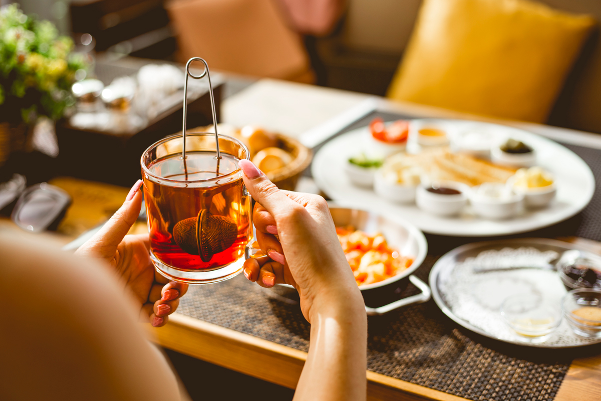 A importância do café da manhã em hospedagens